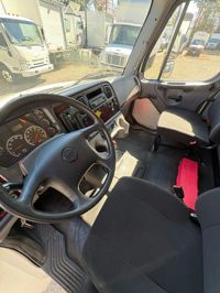 2015 Freightliner M2 106
