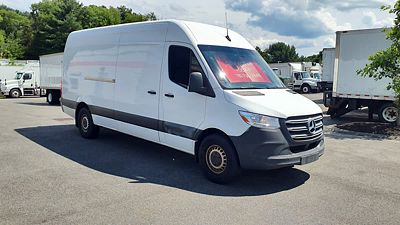 2021 Mercedes-Benz F2CA74 SPRINTER