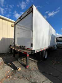2018 Freightliner M2 106