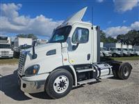 2020 Freightliner CASCADIA 113