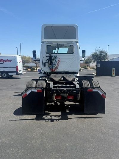 2019 International RH613