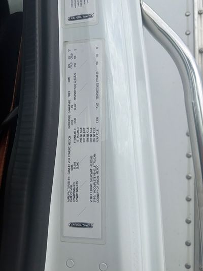 2017 Freightliner M2 106