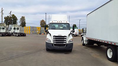 2020 Freightliner NEW CASCADIA 116