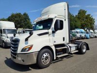 2019 Freightliner NEW CASCADIA 126