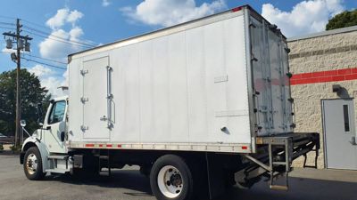2019 Freightliner M2 106