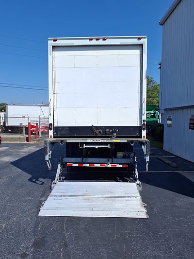 2018 Freightliner M2 106