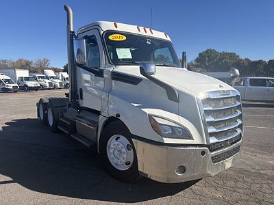 2019 Freightliner NEW CASCADIA PX12664