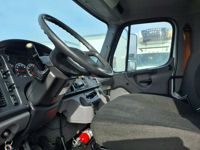 2020 Freightliner M2 106