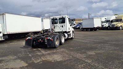 2016 Freightliner CASCADIA 125