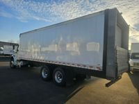 2018 Freightliner M2 106
