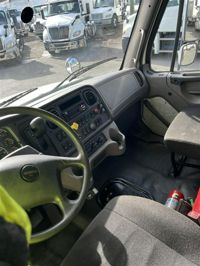 2020 Freightliner M2 106