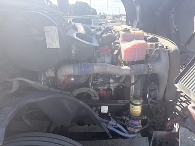 2021 Volvo VNL64T-740