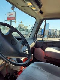 2018 Freightliner M2 106