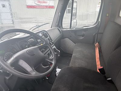 2018 Freightliner M2 106