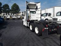 2017 Volvo VNL64T