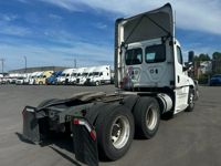 2019 Freightliner CASCADIA 125