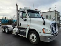 2016 Freightliner CASCADIA 125
