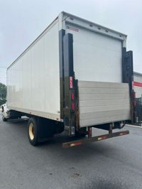 2016 Freightliner M2 106
