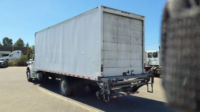 2022 Freightliner M2 106
