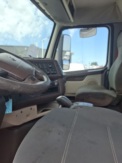 2016 Volvo VNL42T