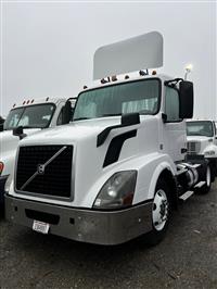 2016 Volvo VNL42T