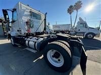 2016 Volvo VNL42T