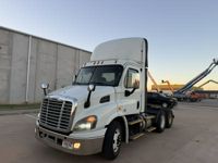 2017 Freightliner CASCADIA 113