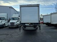 2018 Freightliner M2 106