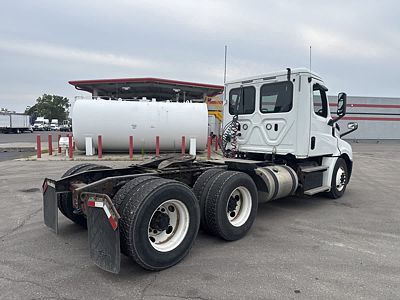 2018 Freightliner NEW CASCADIA PX12664