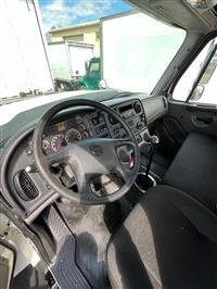 2015 Freightliner 108SD