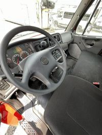 2018 Freightliner M2 106