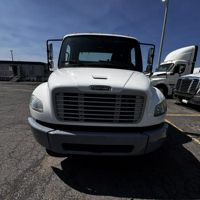 2018 Freightliner M2 106