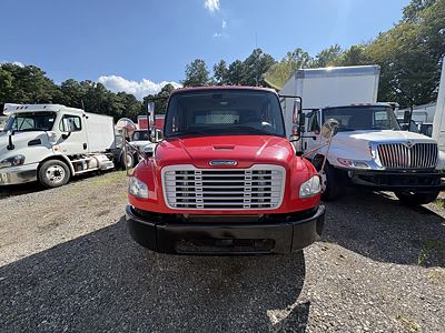 2019 Freightliner M2 106