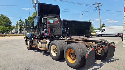 2020 International LT625