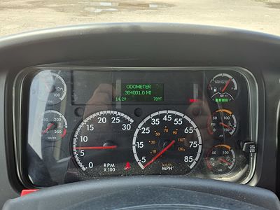 2018 Freightliner M2 106