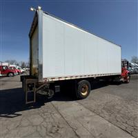 2018 Freightliner M2 106