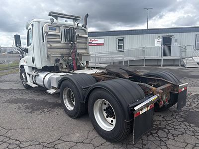 2020 Freightliner CASCADIA 125