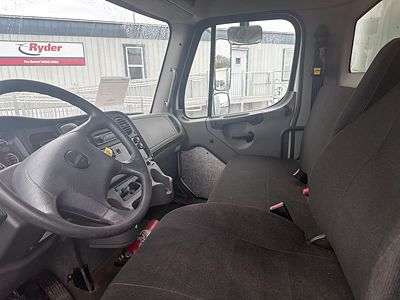 2015 Freightliner M2 106