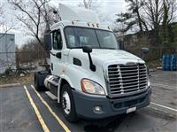 2015 Freightliner CASCADIA 113