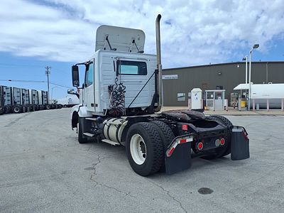 2016 Volvo VNL42T