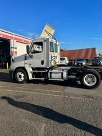 2017 Freightliner CASCADIA 125