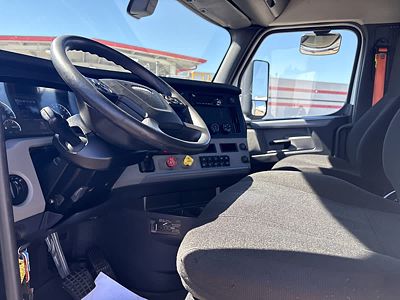 2019 Freightliner NEW CASCADIA PX12664