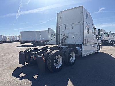 2022 Freightliner NEW CASCADIA PX12664