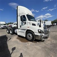 2018 Freightliner CASCADIA 113