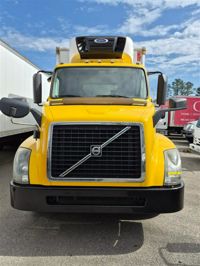 2016 Volvo VNL64T
