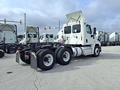 2019 Freightliner CASCADIA 125