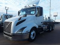 2019 Volvo VNL64T-300
