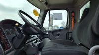 2018 Freightliner M2 106