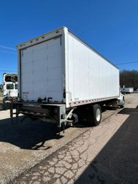 2018 Freightliner M2 106