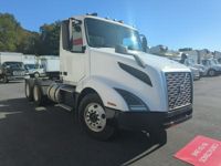 2019 Volvo VNL64T-300